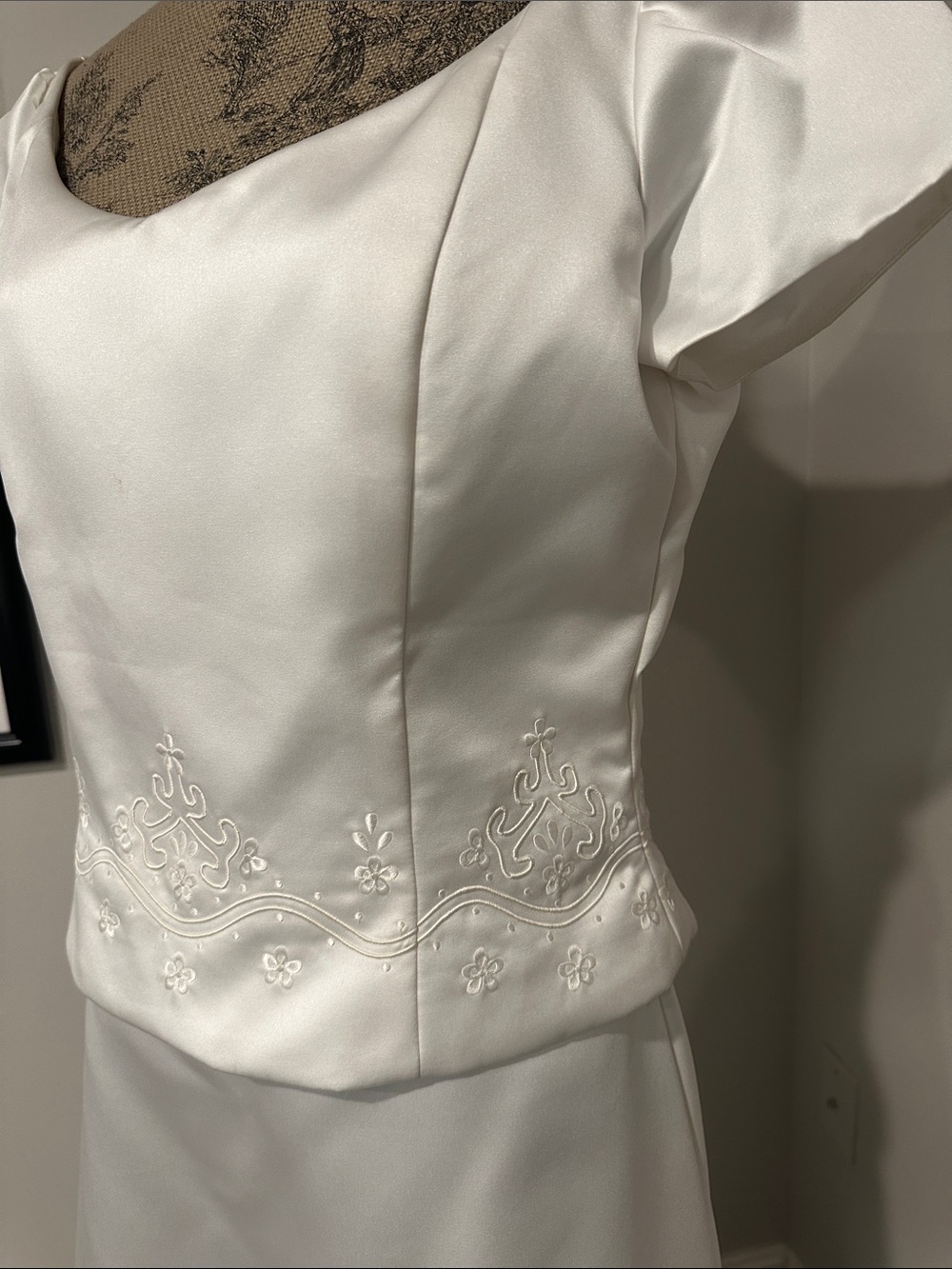 Jordan Limited White Satin Two-Piece short sleeve Bridal Gown Size 14 - Picture 2 of 10